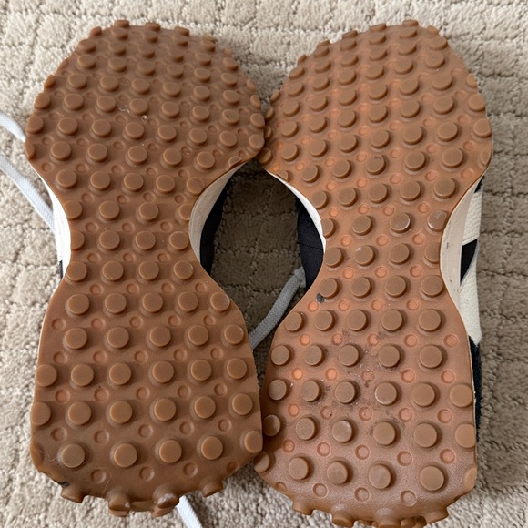 New Balance 327 Navy and Cream Sneakers - Picture 6 of 9